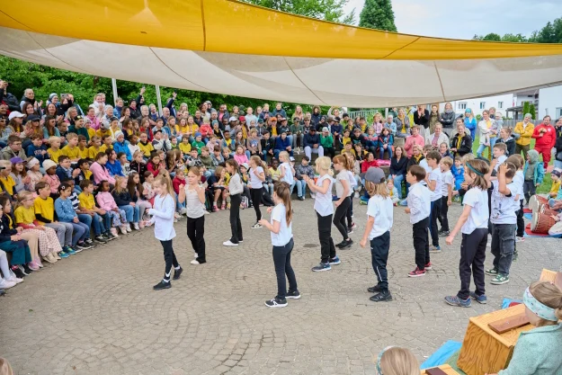 60 Jahre Grundschule Bernau: Ein Schulfest voller Teamgeist, Vielfalt und Vorfreude auf die Zukunft