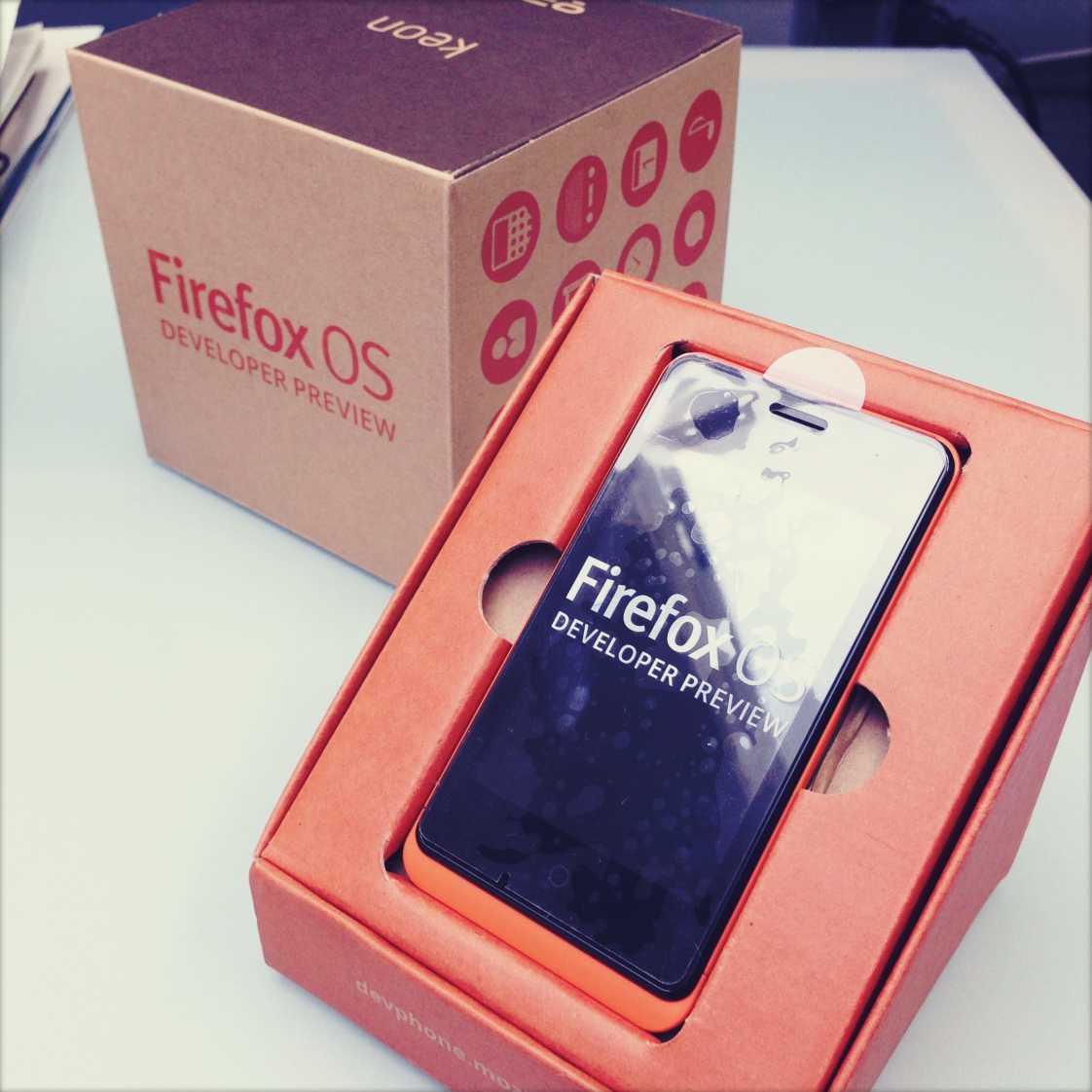 Firefox OS Geekphone Keon