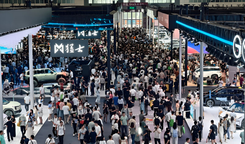 2025 Greater Bay Auto Show: Xiaomi YU7, Maextro S800, and Yangwang U8L take center stage