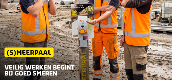 Banner met personen op de bouwplaats bij een smeerpaal