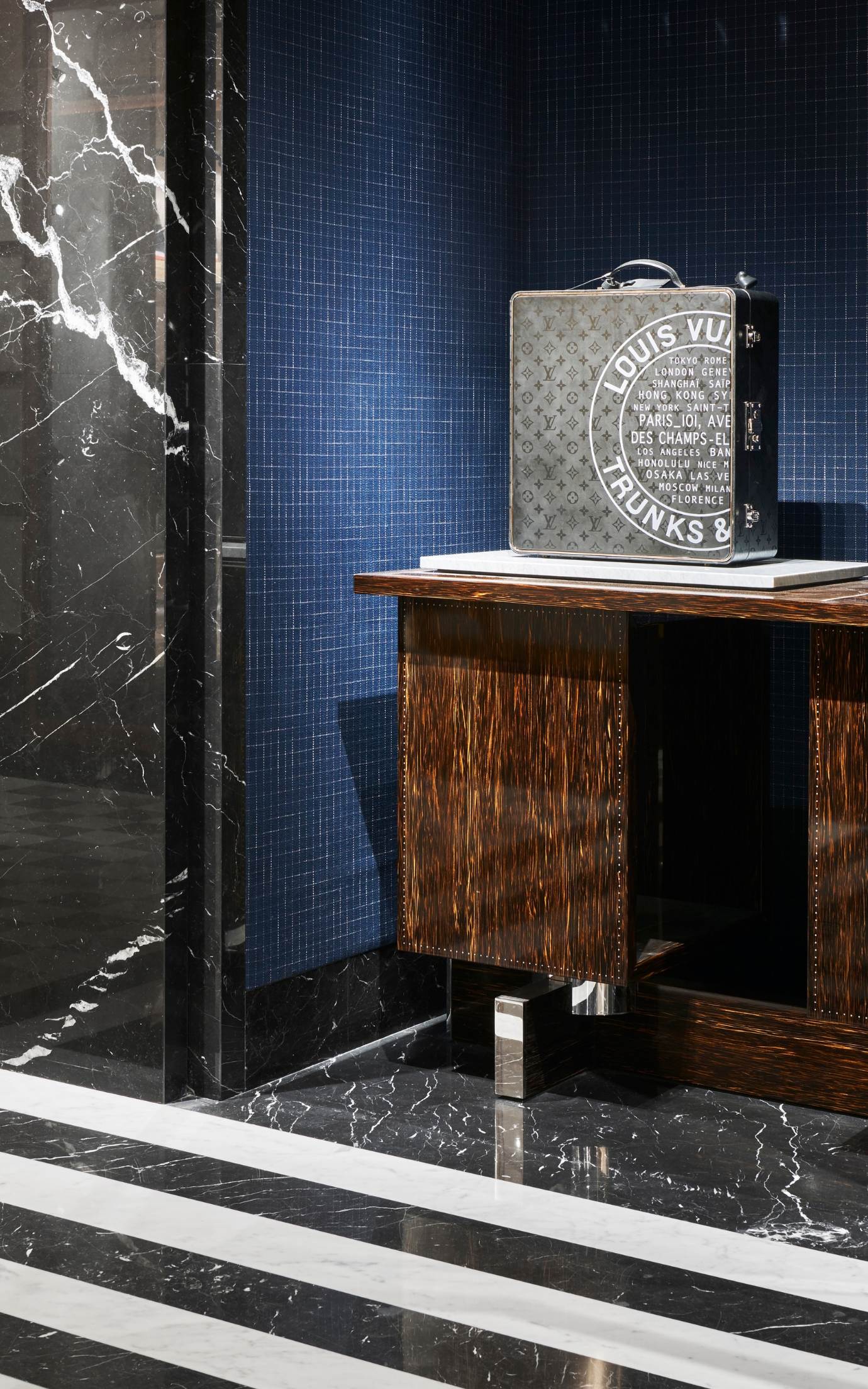 Harrods Menswear – Luxury Interior Design & Bespoke Shopping