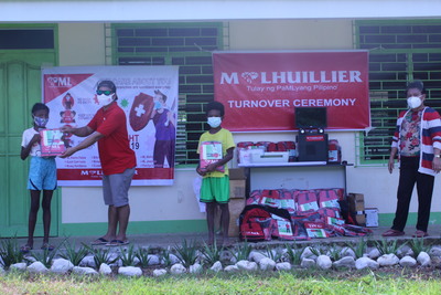 M Lhuillier Donates Hand-Washing Facilities to Schools