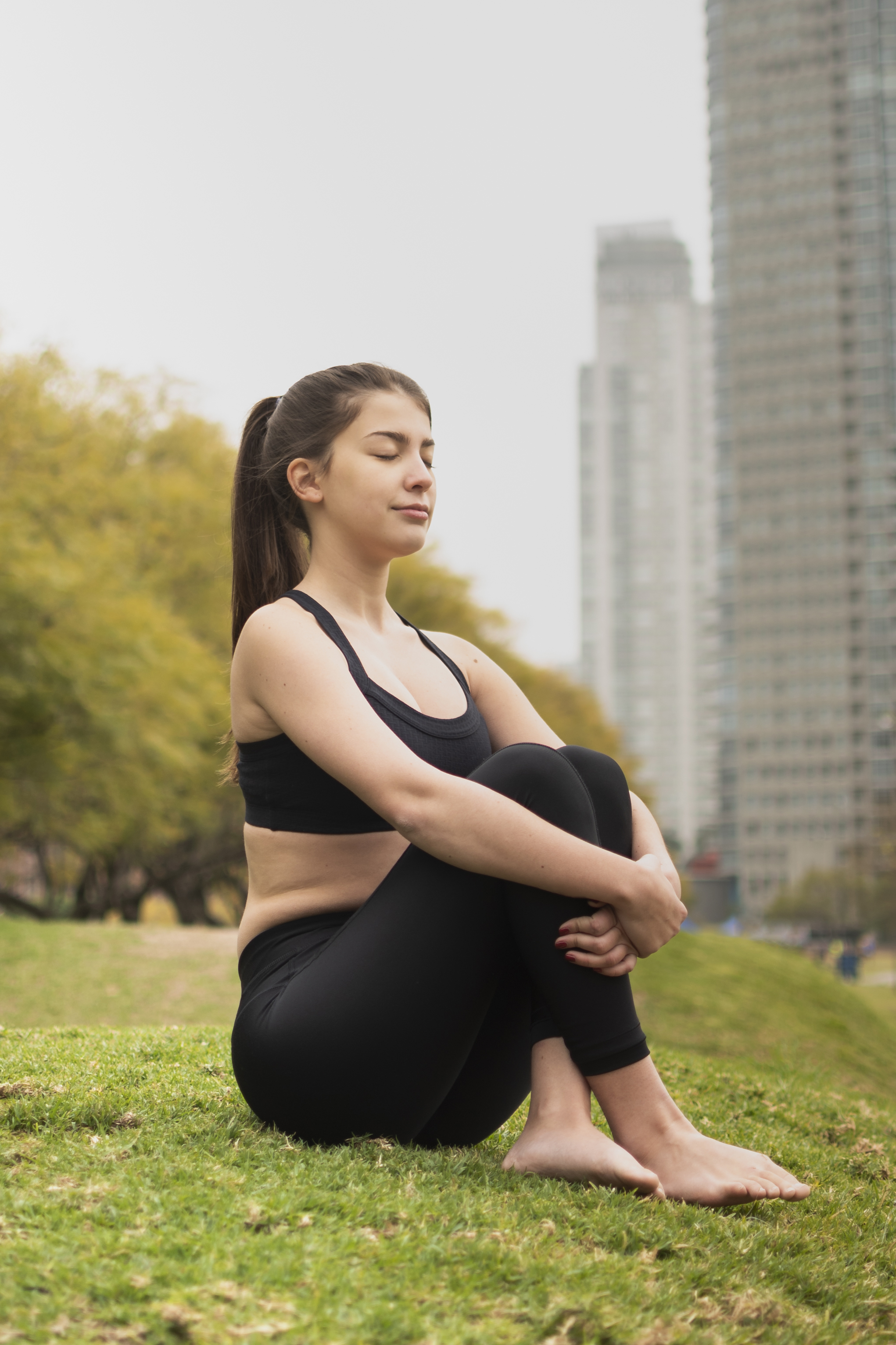 beautiful-young-girl-training-outdoor