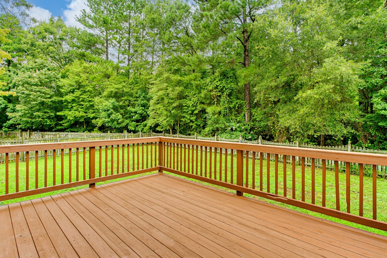 Why Is My Deck Railing Wobbly?