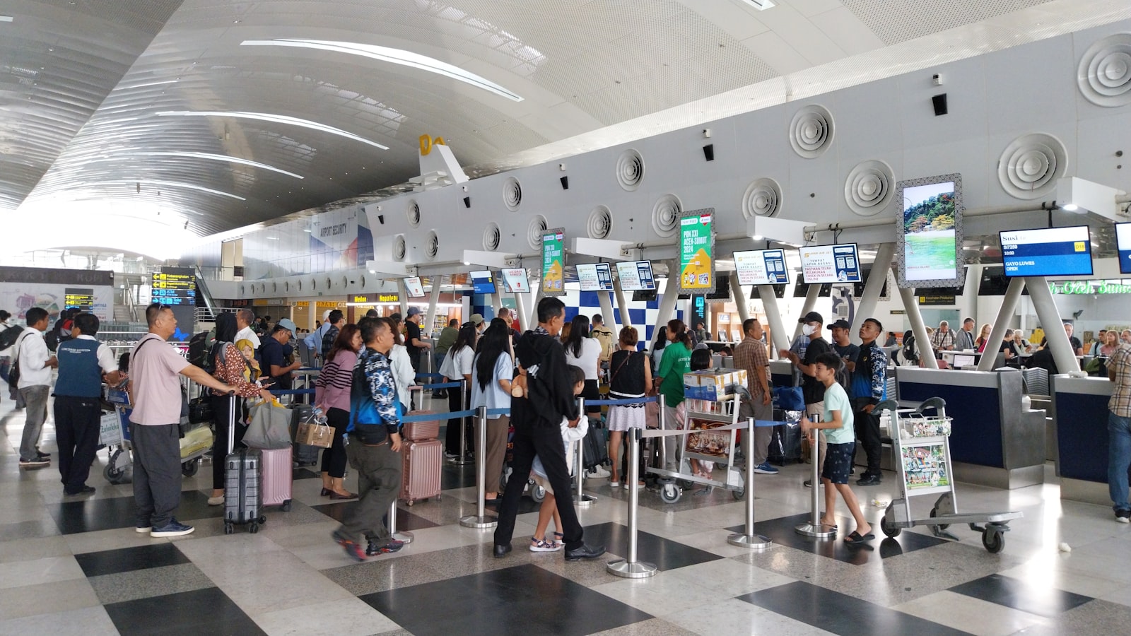 Walk-Up, FCFS, or Advance Booking? Choosing the Right Model for Your Operation