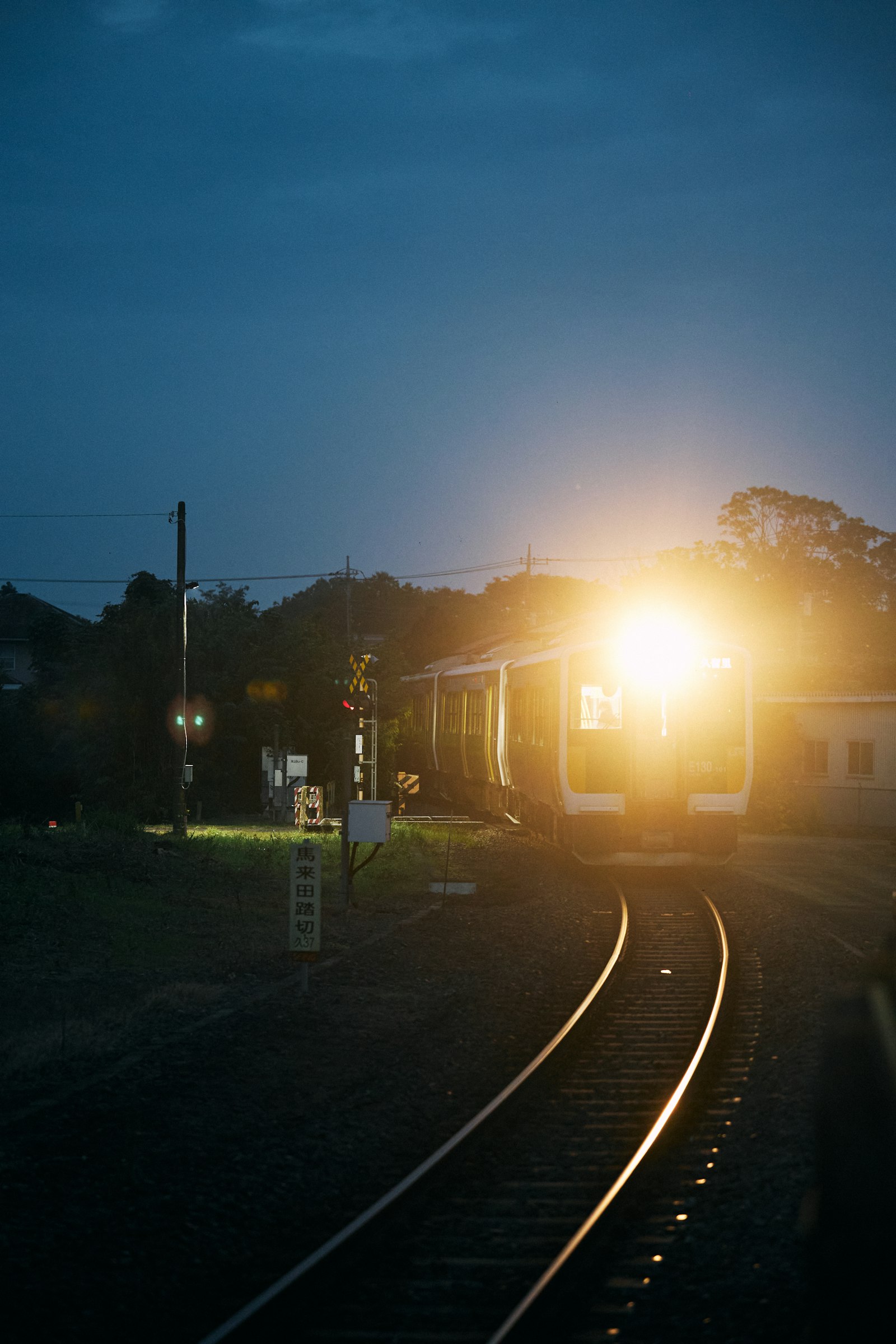Selling the Same Train as Seats by Day and Berths by Night