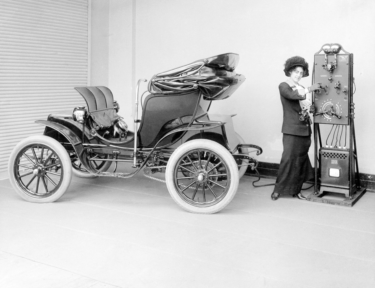 Pope Manufacturing Company’s 1906 Columbia Mark 68 Victoria electric vehicle