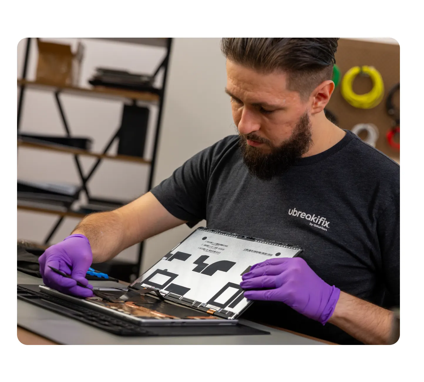 Tech Repair expert fixes laptop