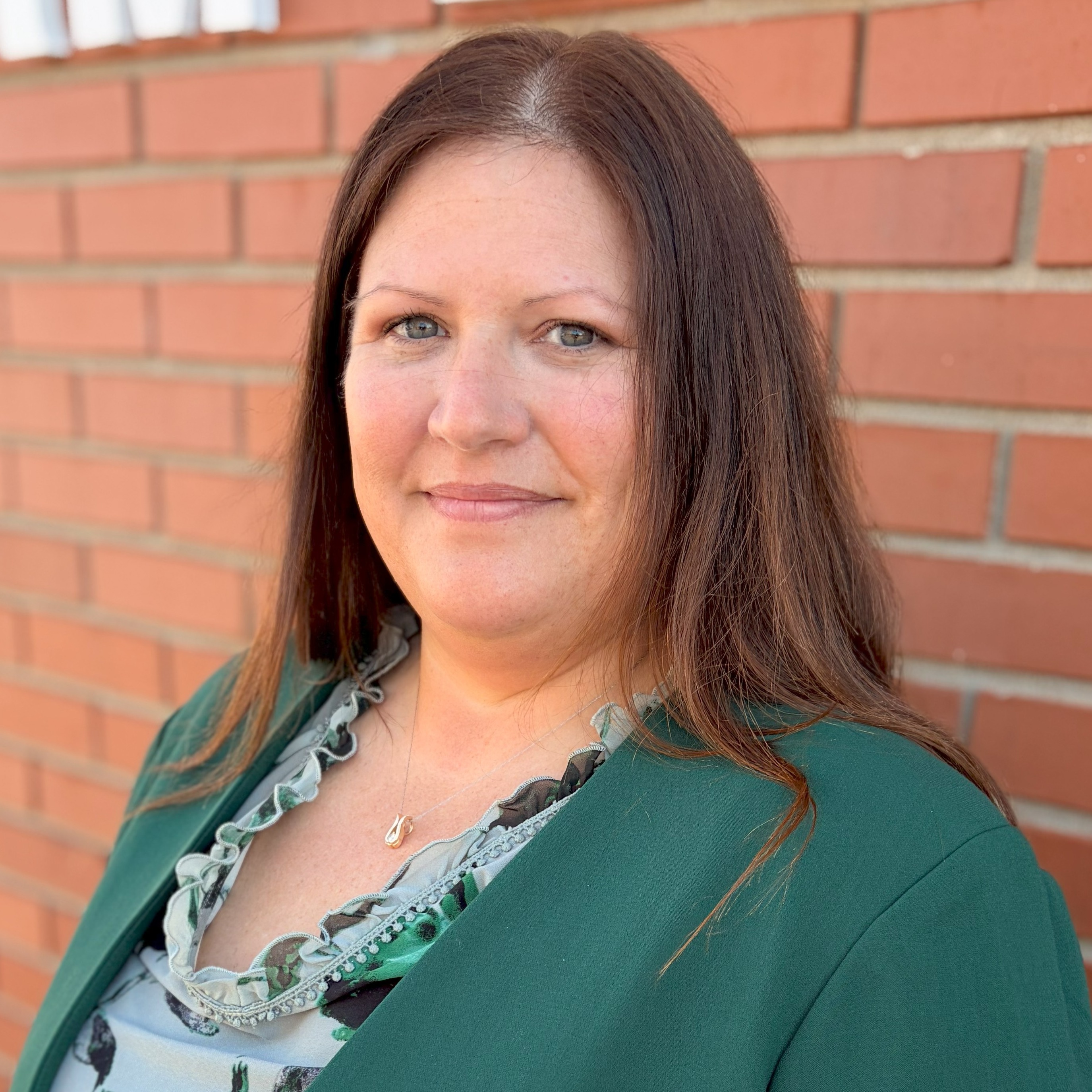 Lindsey McCumber 740006184 original WEB