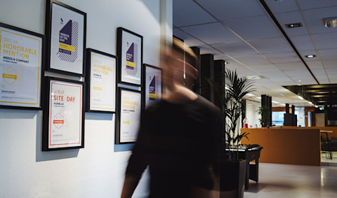 Kantoor - Awards wall