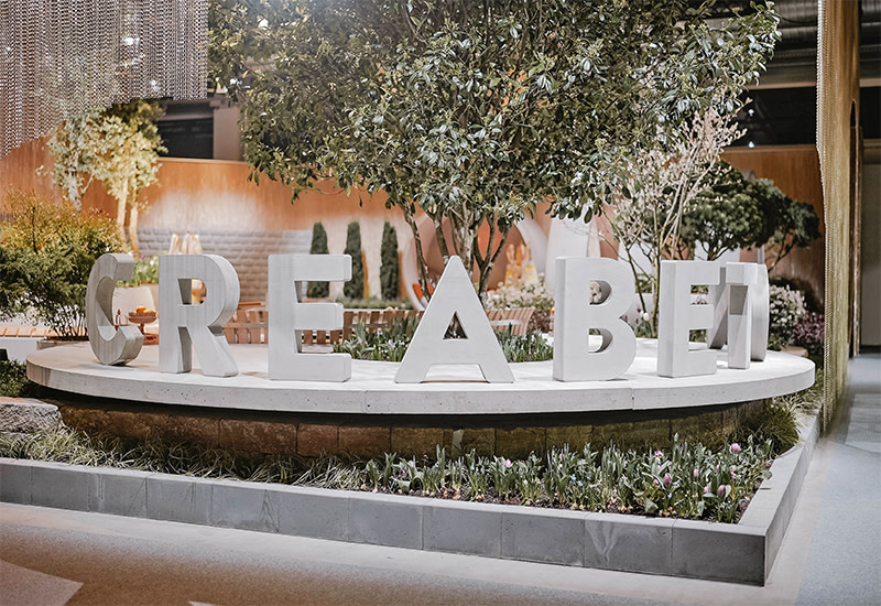 Le béton, une affaire rondement menée: CREABETON remporte le Gold Award à la Giardina 2024