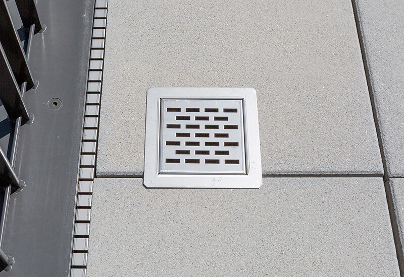 Puits d'évacuation des caniveaux