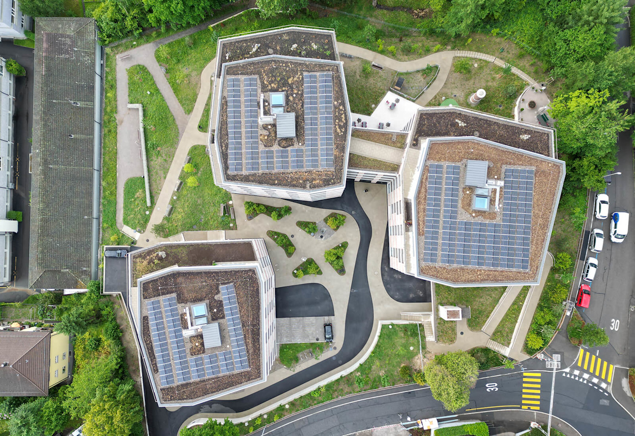 La société a fabriqué au total 523 éléments en béton préfabriqués, déclinés en 438 types.