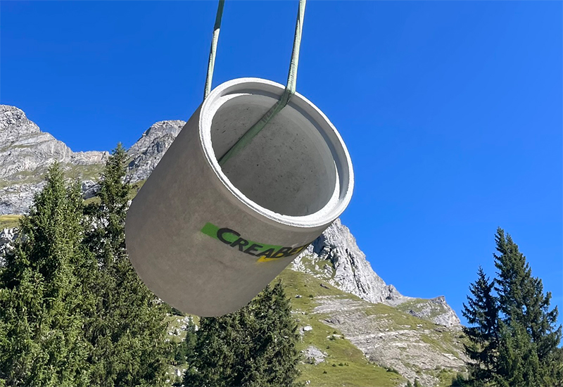 Betonrohre auf dem Weg zur Rugghubelhütte