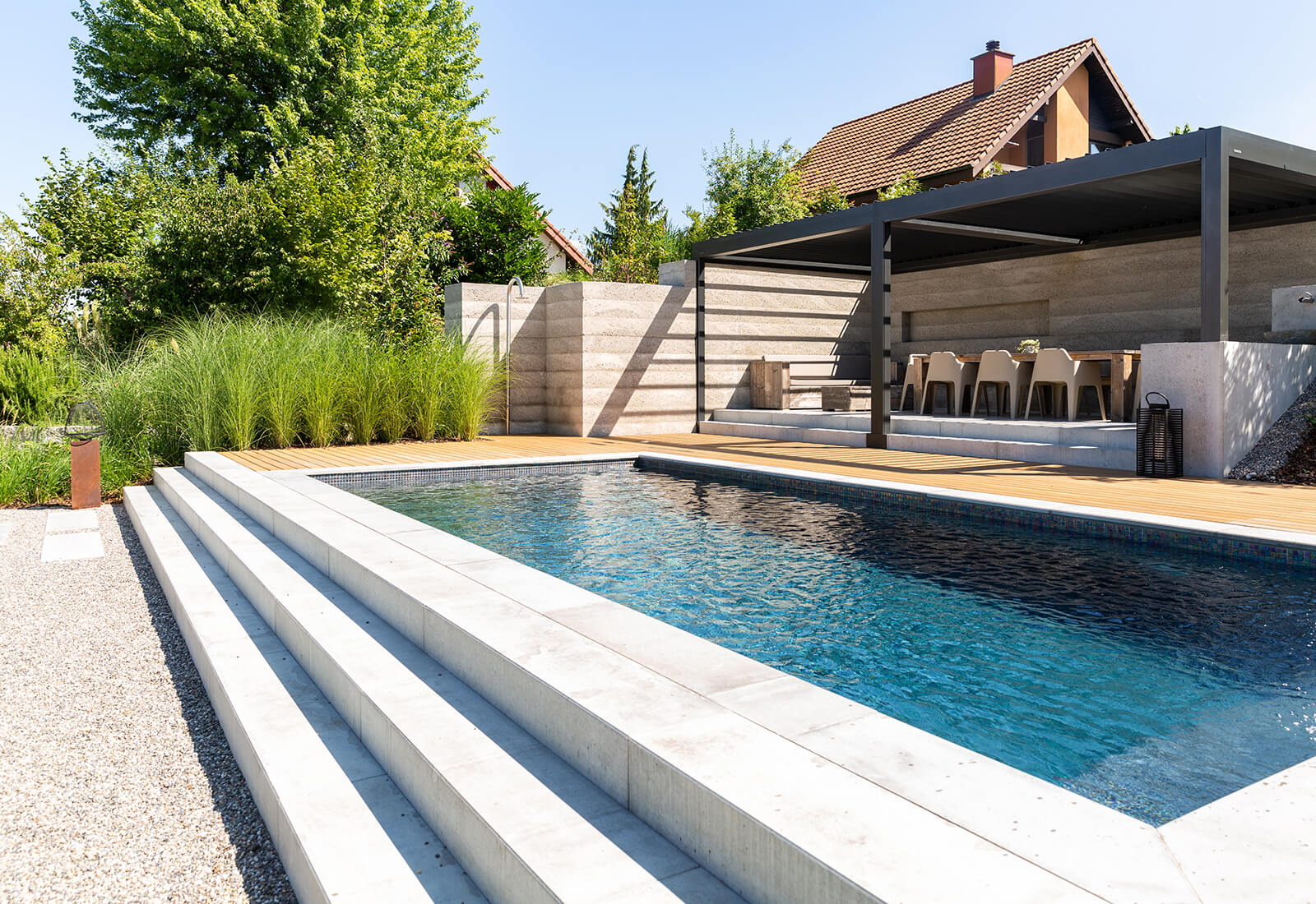 Treppenelemente für den Poolbereich