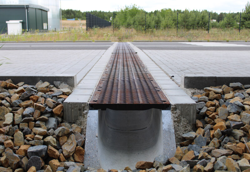 Rinnensysteme für die Arealentwässerung