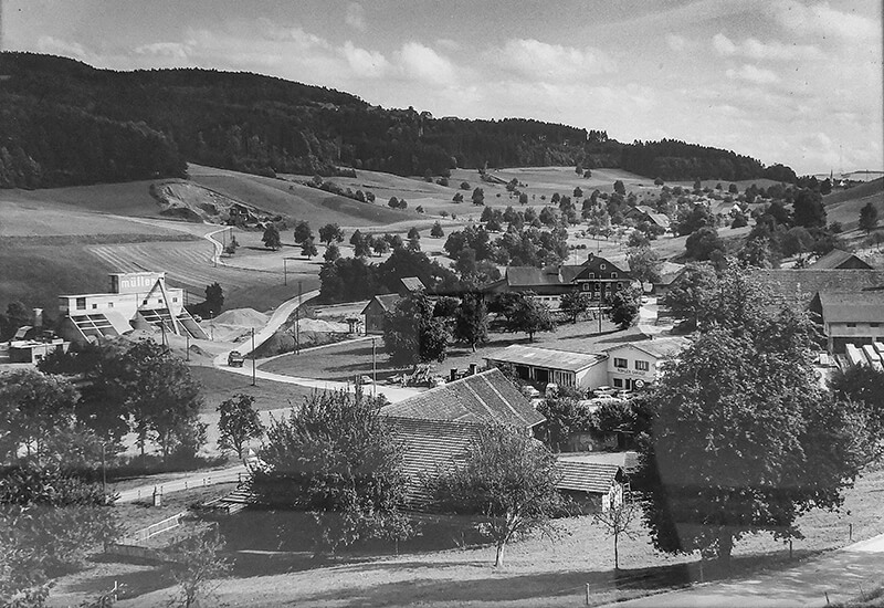 Une photo en noir et blanc de l'entreprise familiale située à Rickenbach autrefois
