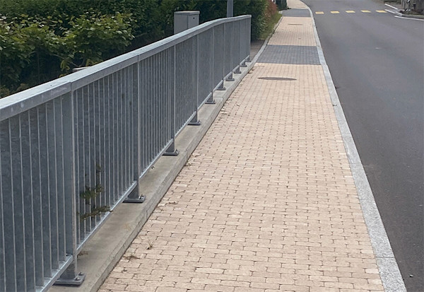 Les pavés sur le trottoir ne sont pas seulement esthétiques, ils présentent également de nombreux avantages.