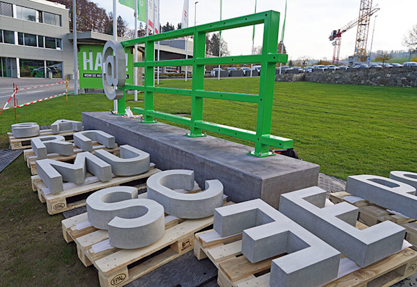 Für den CAMPUS SURSEE durften wir Betonbuchstaben in Sonderanfertigung herstellen und liefern. 