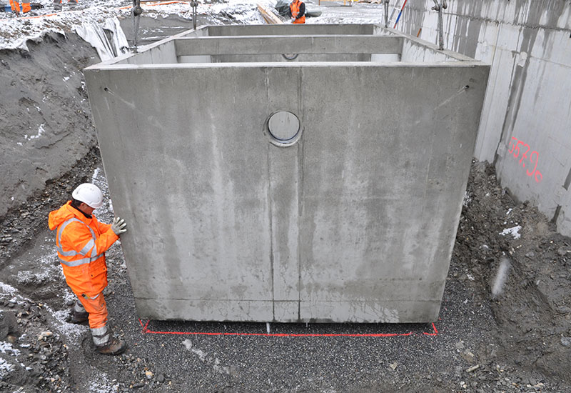 Das Element wird auf der vorgesehenen Stelle platziert. 