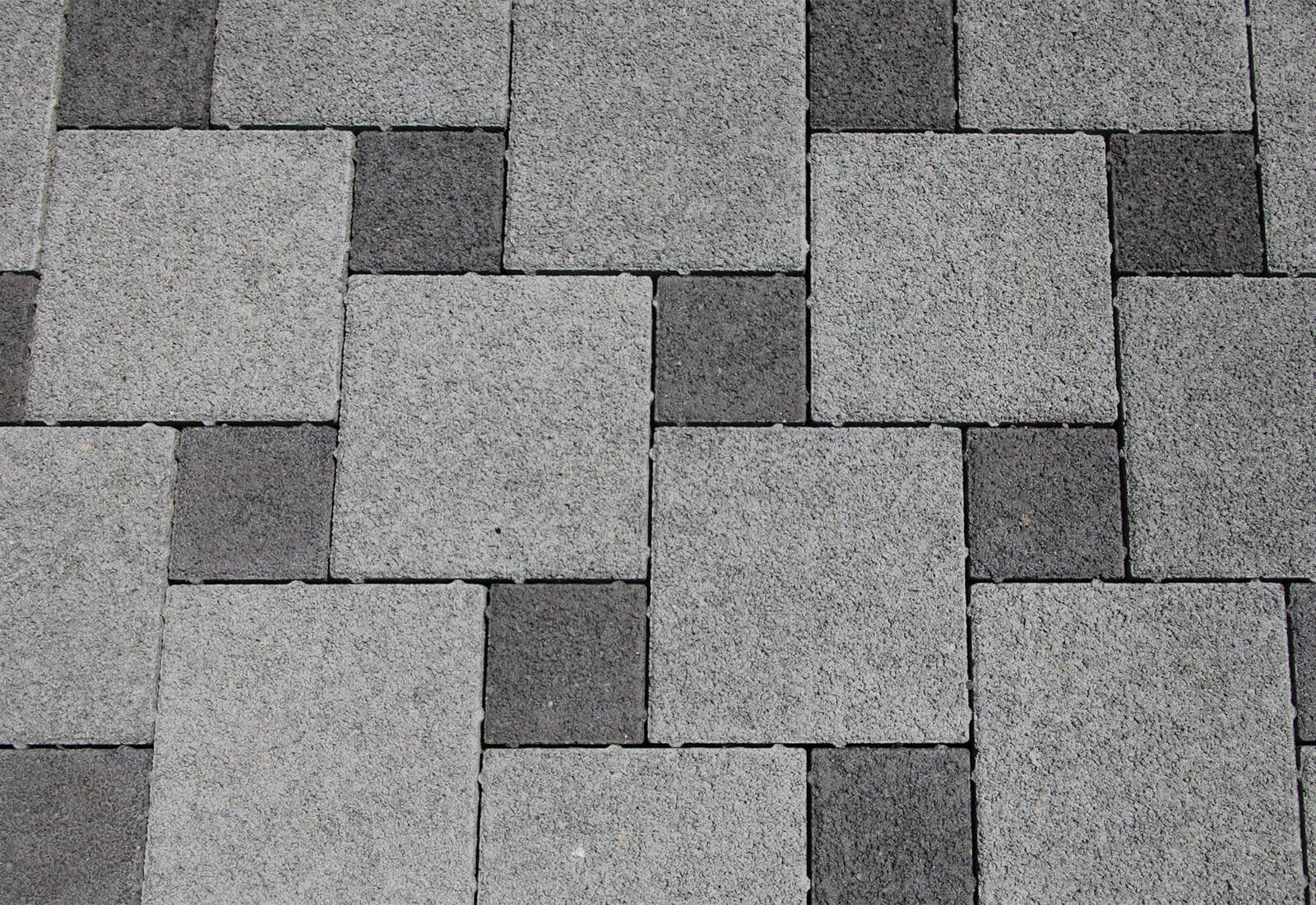 Changement de couleur anthracite pour les pavés autobloquants, les pavés classiques et les pavés écologiques