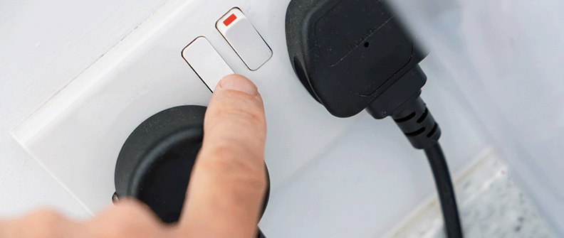 Appliance plug