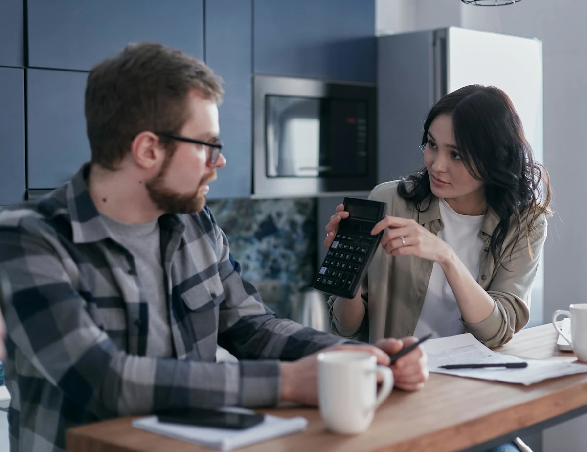 pexels-mikhail-nilov-6963925