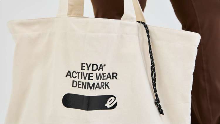 Light version of EYDA branded totes