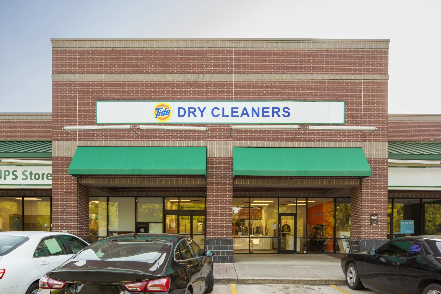 The front of Tide Cleaners Cochrans Crossing