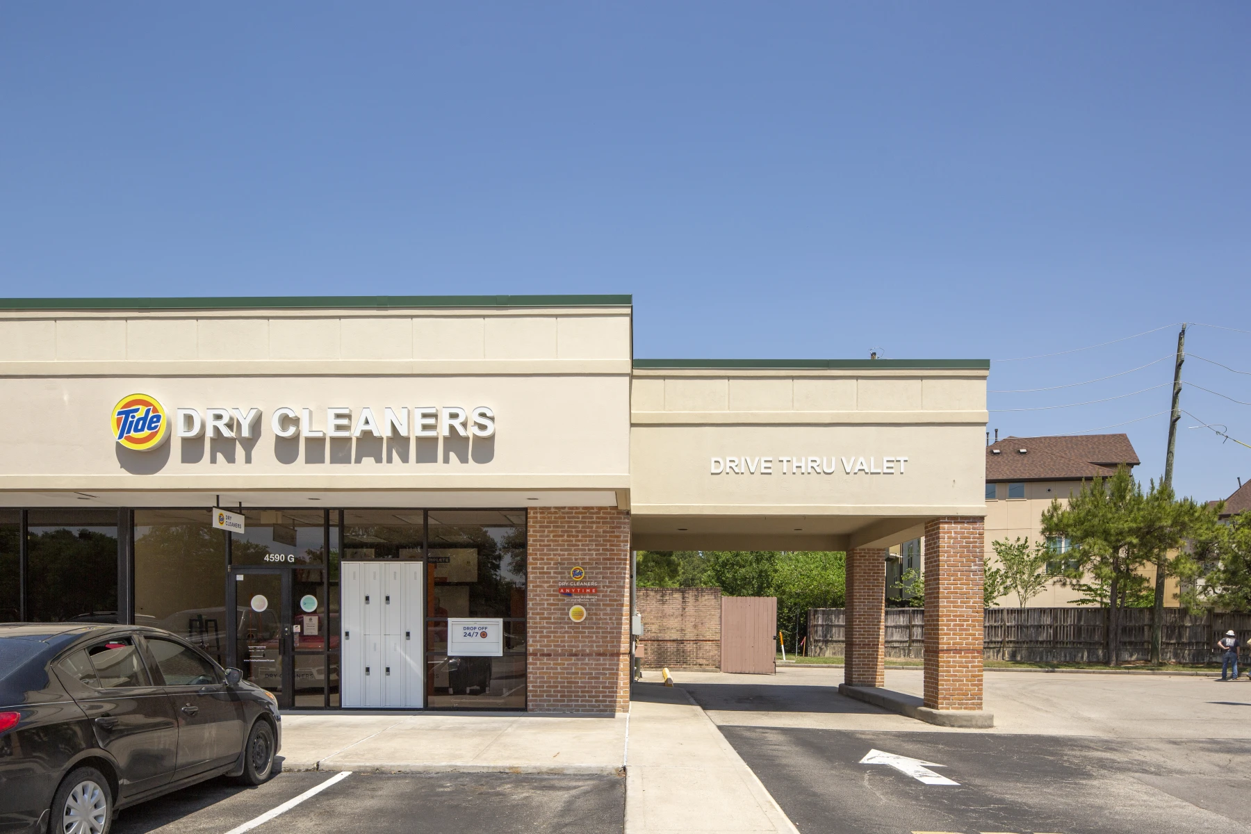 The front of Tide Cleaners Kingwood Crossing