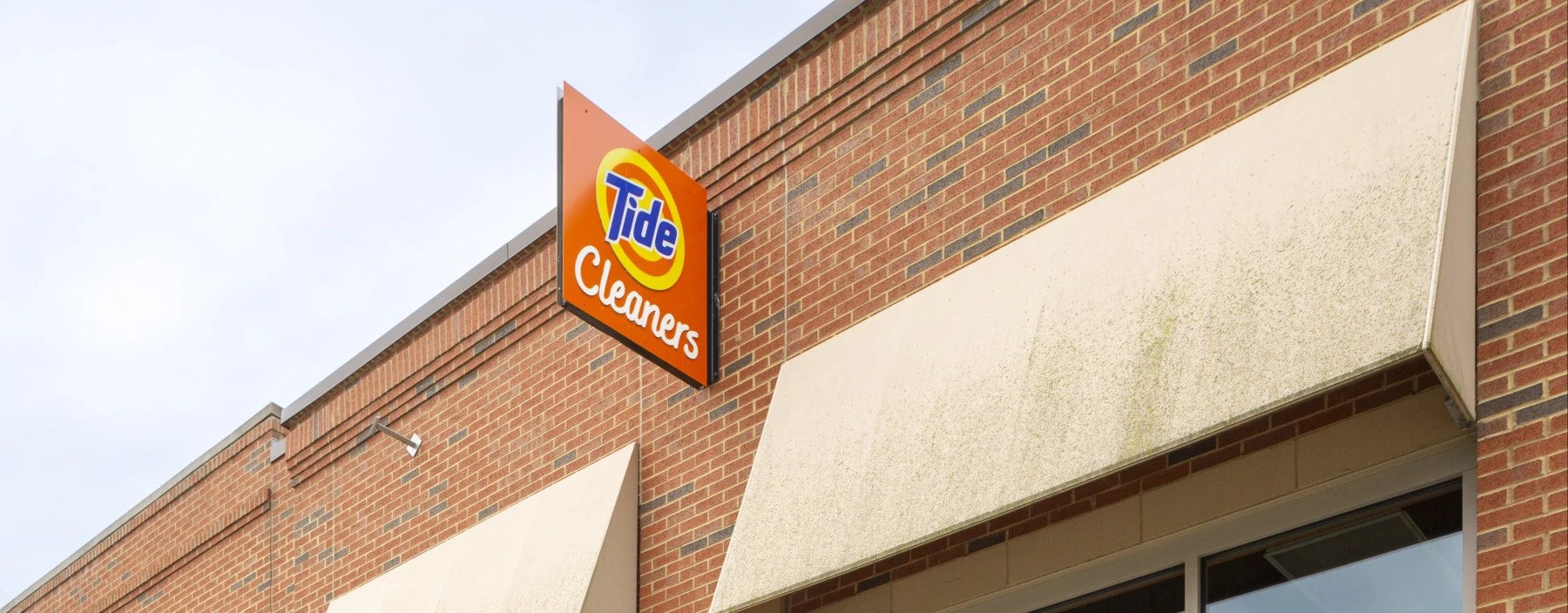 The front of Tide Cleaners Zionsville