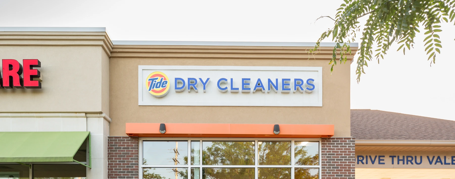 The front of Tide Cleaners Avon