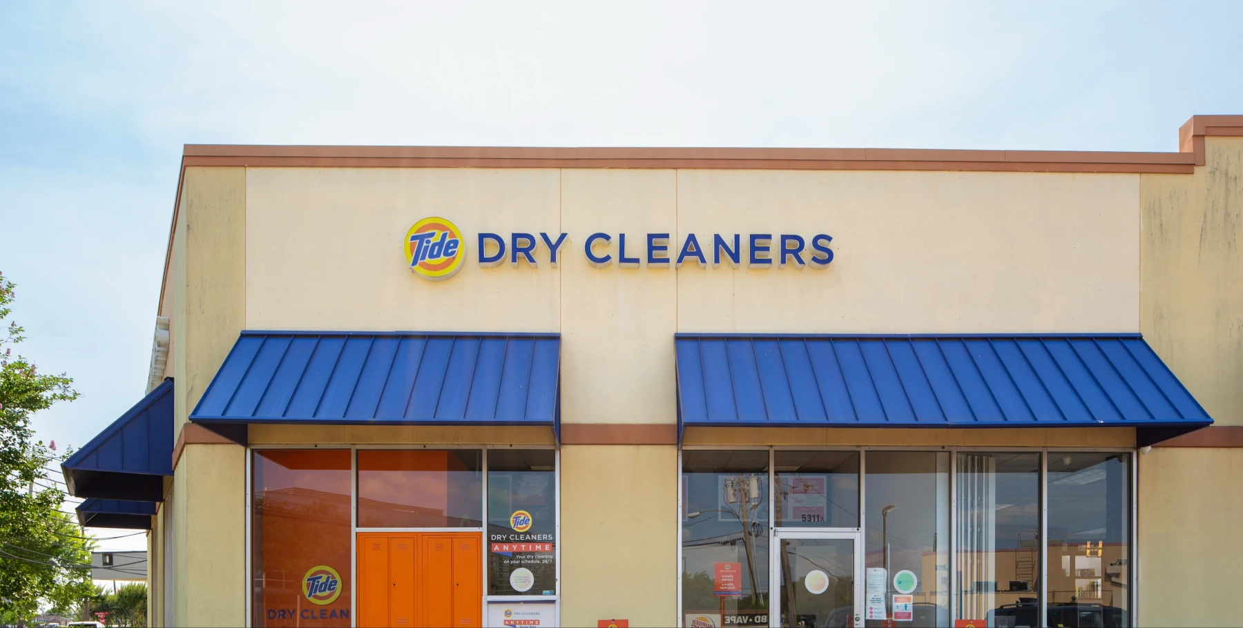 The front of Tide Cleaners Bellaire