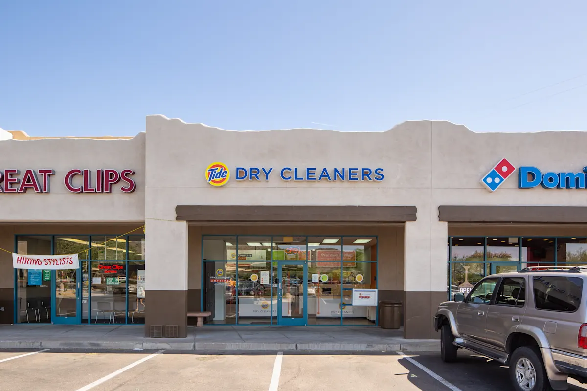 The front of Tide Cleaners FLW and Via Linda - Scottsdale