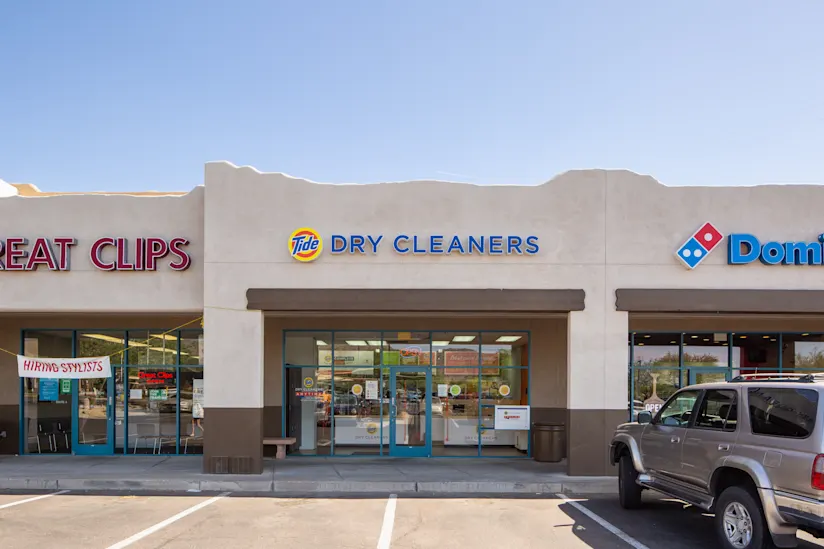 The front of Tide Cleaners FLW and Via Linda - Scottsdale