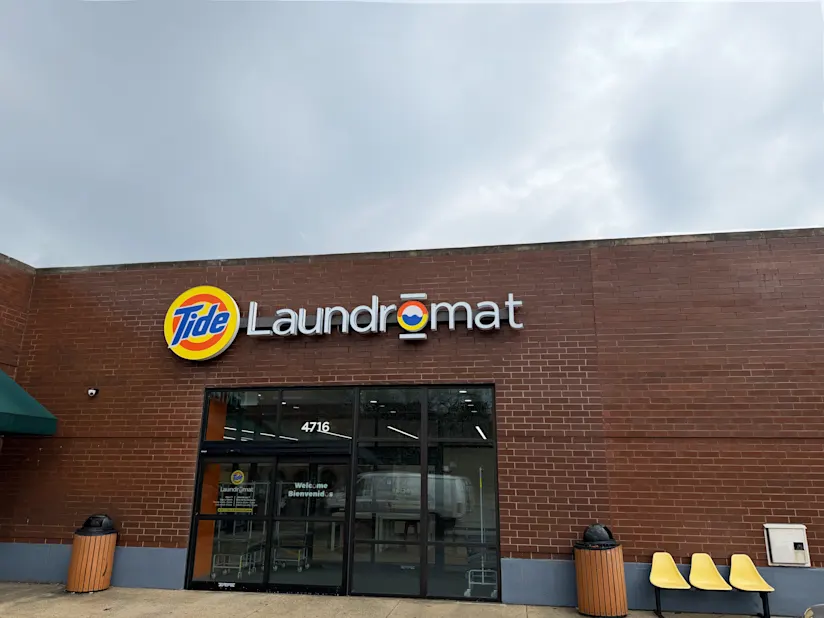 The front of Tide Laundromat Portage Park