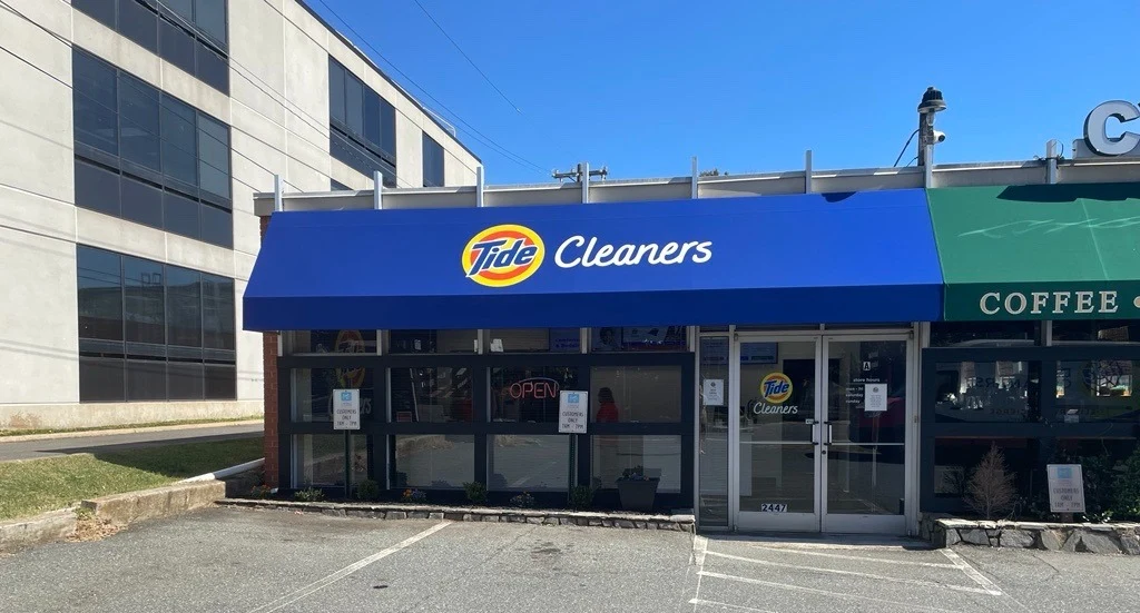 The front of Tide Cleaners Dilworth