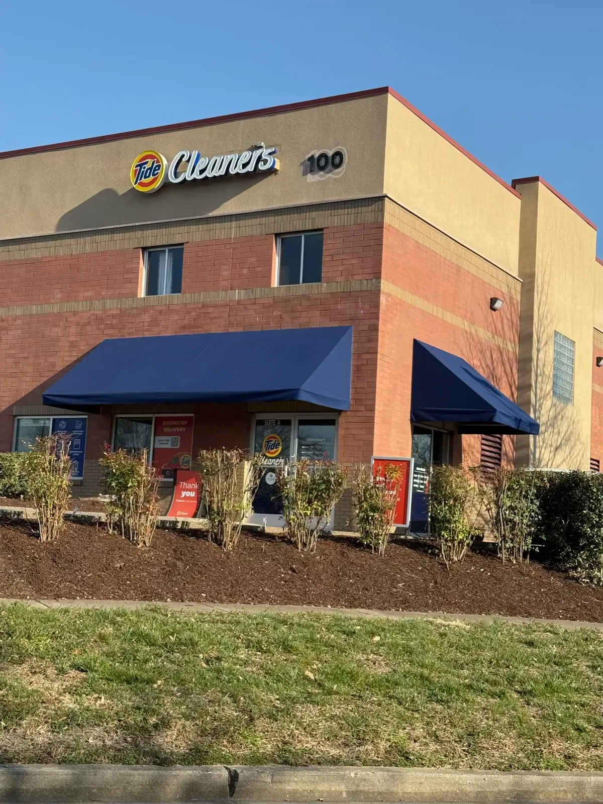 The front of Tide Cleaners Cool Springs