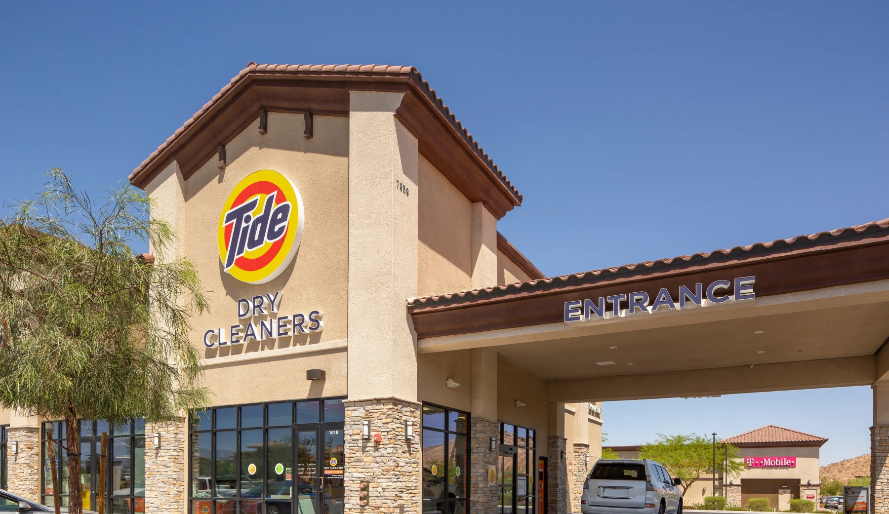 The front of Tide Cleaners Las Vegas at Mountain's Edge