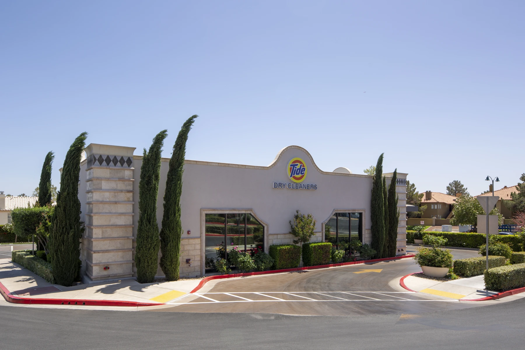 The front of Tide Cleaners Las Vegas on Sahara Ave