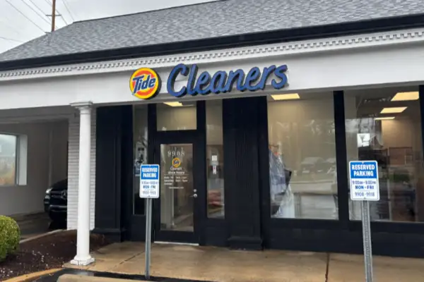 The front of Tide Cleaners Ladue