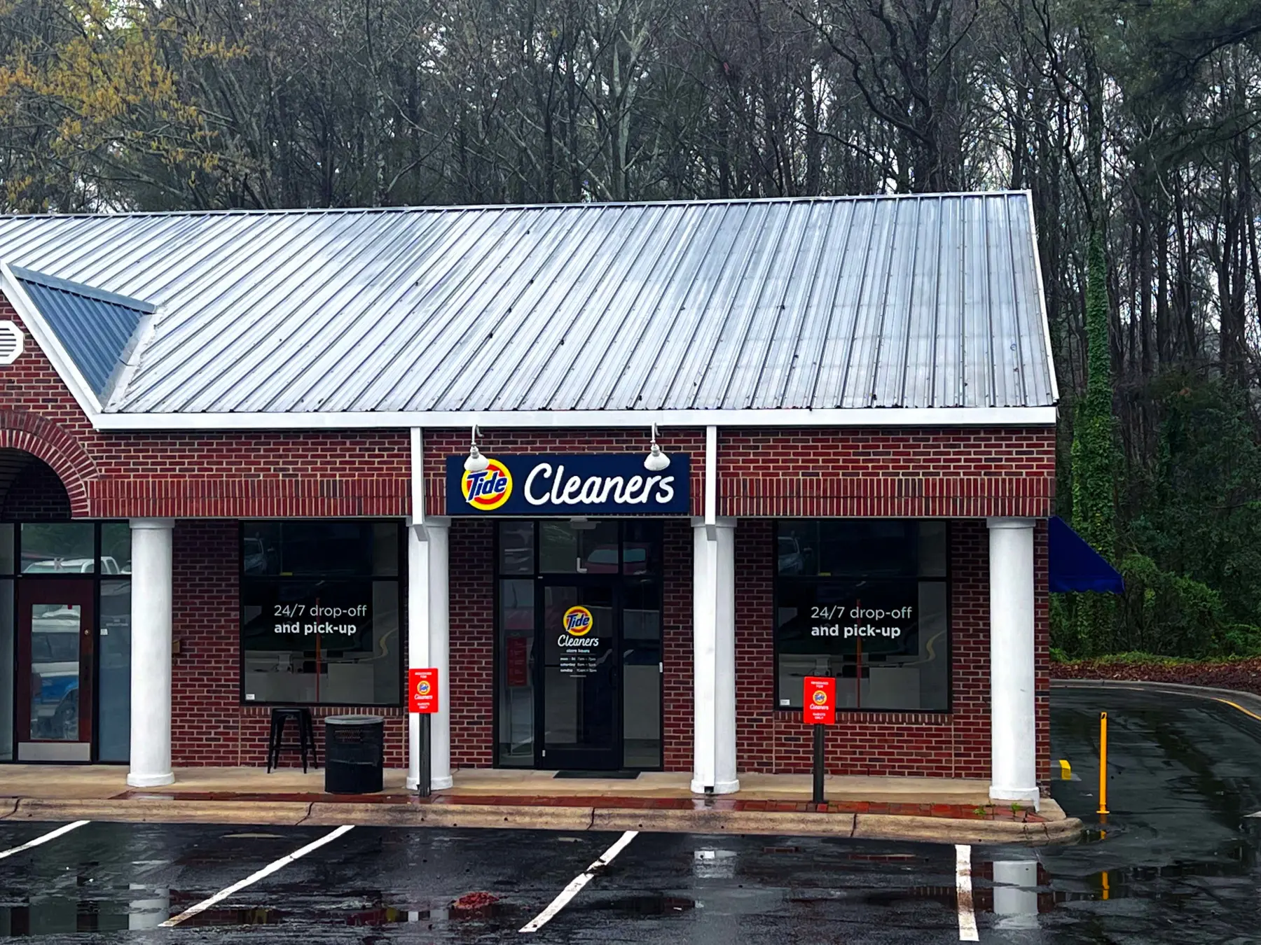 The front of Tide Cleaners Cary