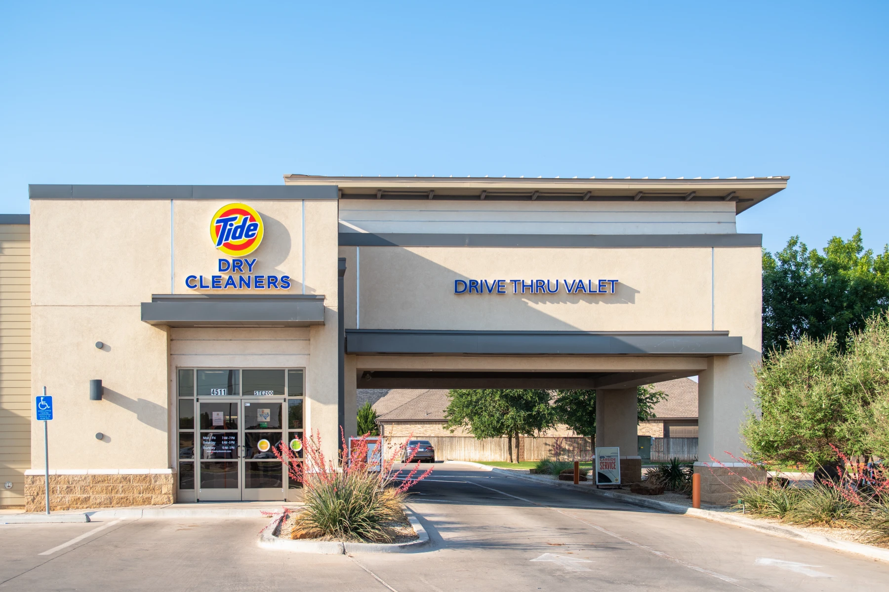 The front of Tide Cleaners Lubbock TX