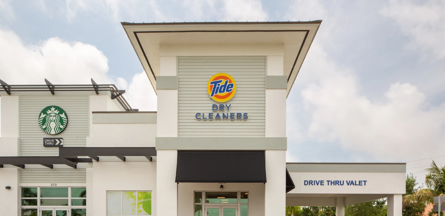 The front of Tide Cleaners Central Naples