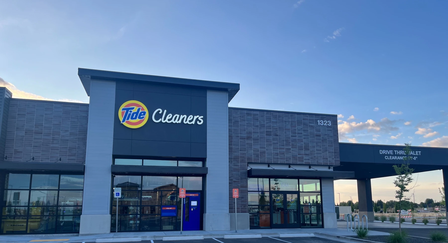 The front of Tide Cleaners Meridian