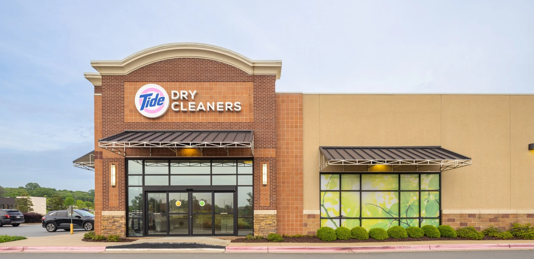 The front of Tide Cleaners Kirk