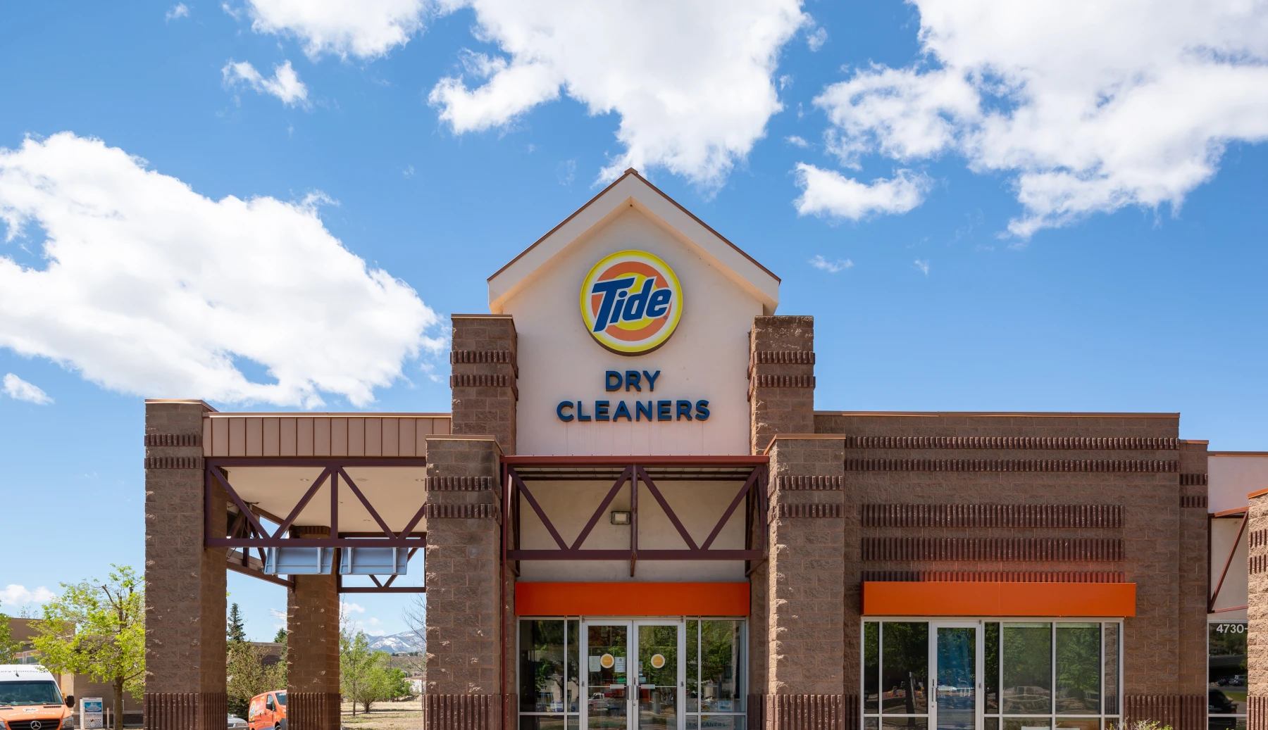 The front of Tide Cleaners Colorado Springs