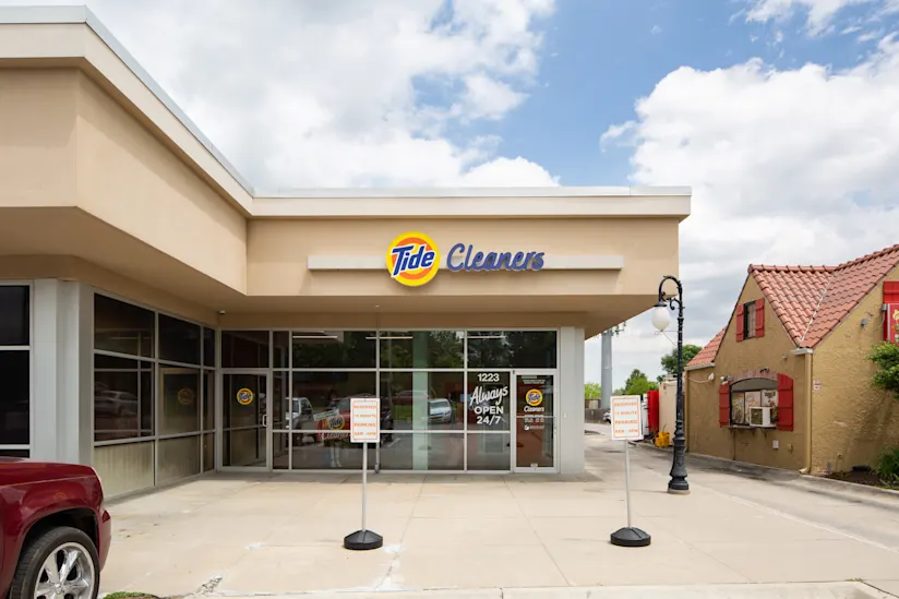 The front of Tide Cleaners Spring Ridge
