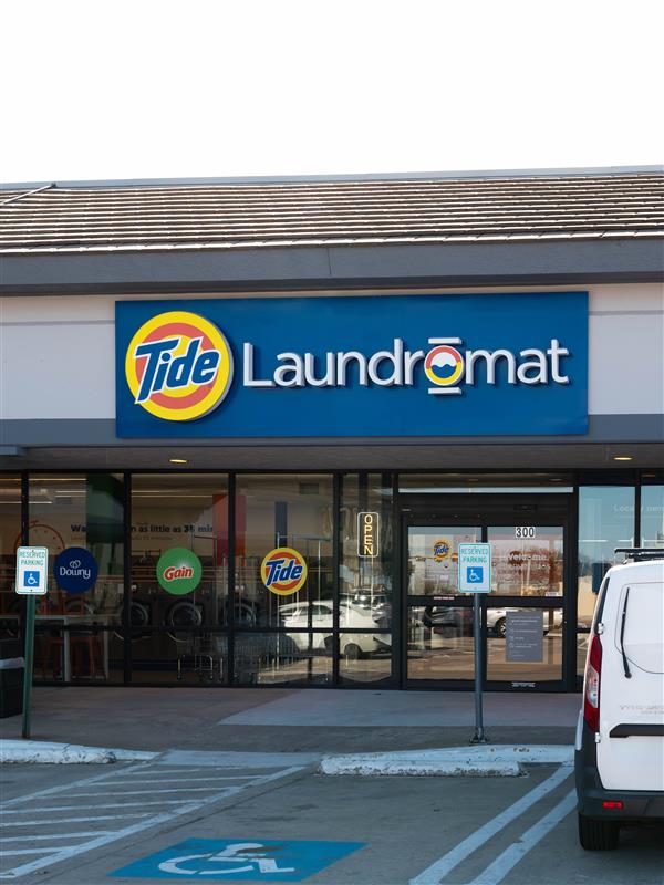 The front of Tide Laundromat Lewisville