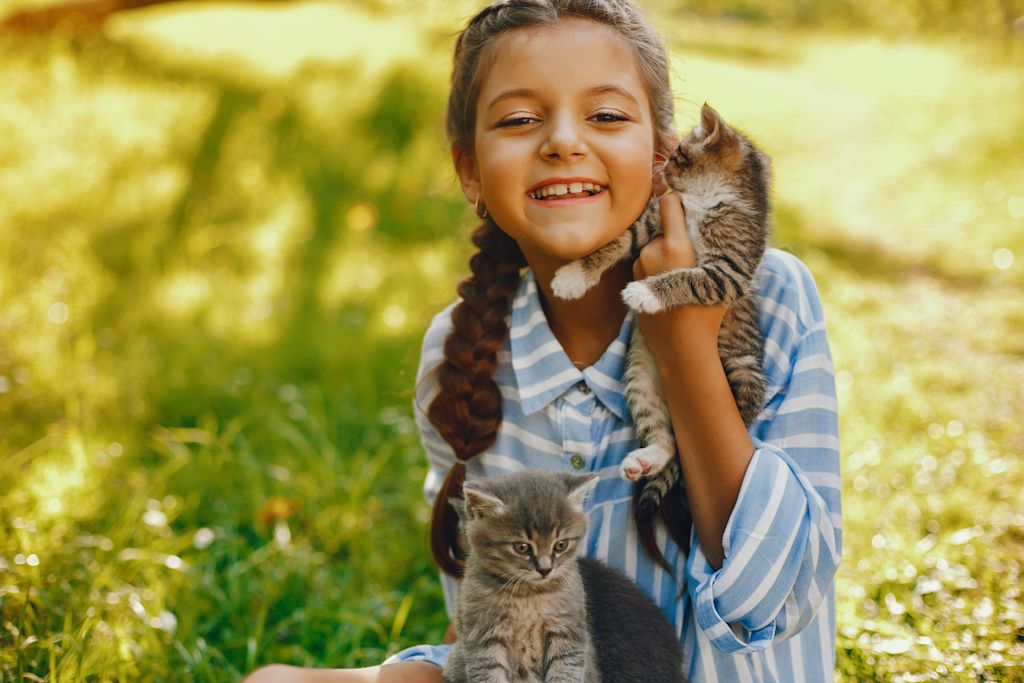 fillette et chaton